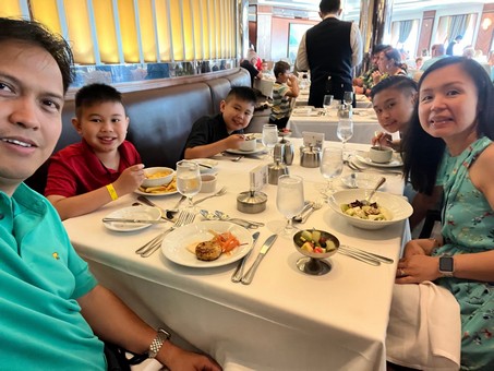 Wenceslao Family - Cruise 2022 Day1