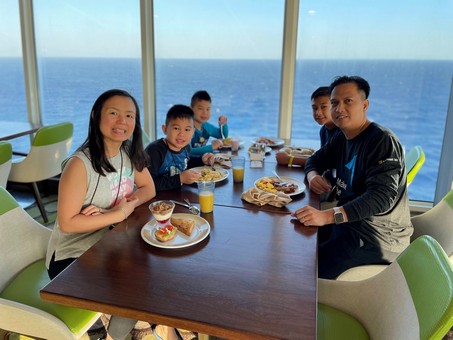 Wenceslao Family - Cruise 2022 Day2