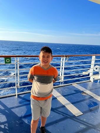 Wenceslao Family - Cruise 2022 Day2