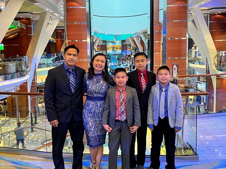 Wenceslao Family - Cruise 2022 Day2