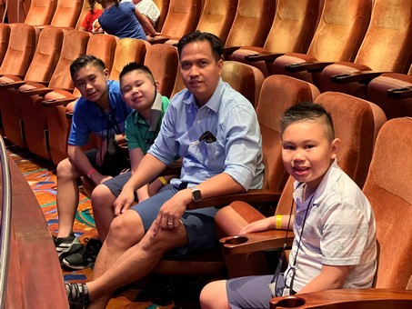 Wenceslao Family - Cruise 2022 Day3