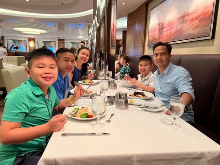 Wenceslao Family - Cruise 2022 Day3