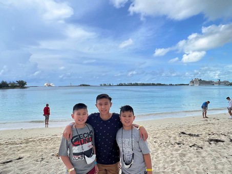 Wenceslao Family - Cruise 2022 Day4