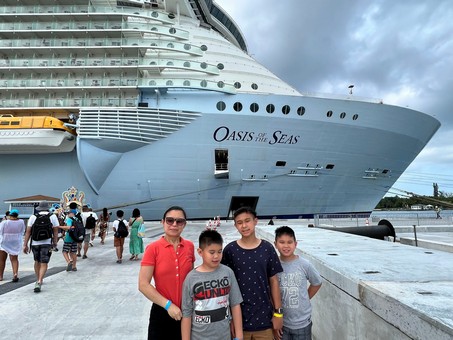 Wenceslao Family - Cruise 2022 Day4