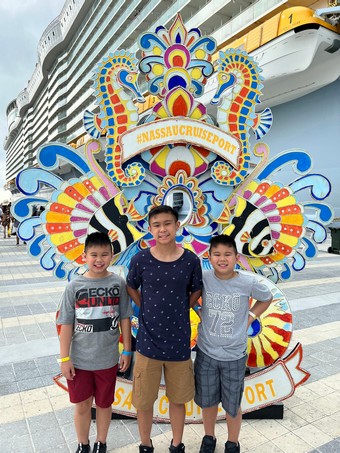 Wenceslao Family - Cruise 2022 Day4