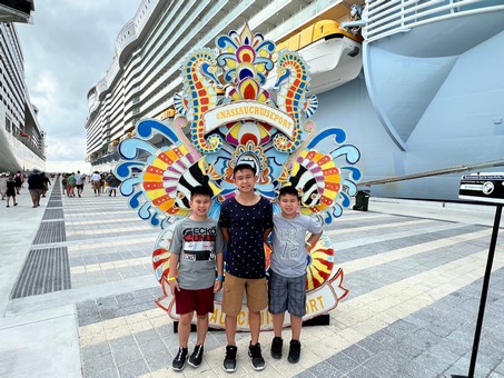 Wenceslao Family - Cruise 2022 Day4