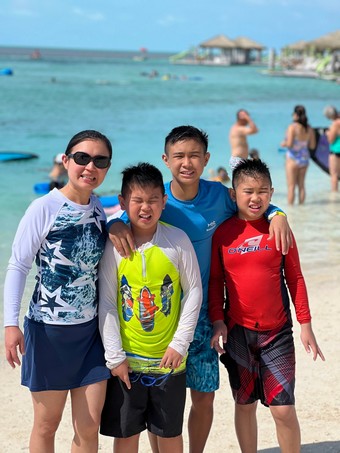 Wenceslao Family - Cruise 2022 Day5