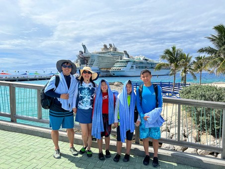 Wenceslao Family - Cruise 2022 Day5