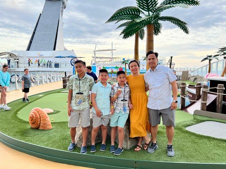 Wenceslao Family - Cruise 2022 Day5