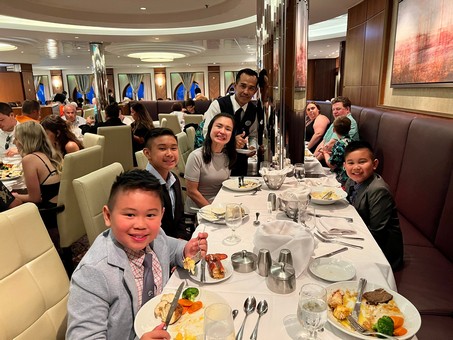 Wenceslao Family - Cruise 2022 Day6