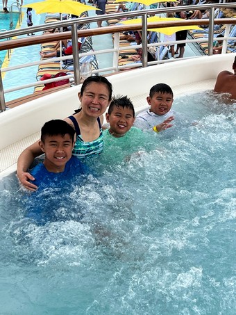 Wenceslao Family - Cruise 2022 Day7