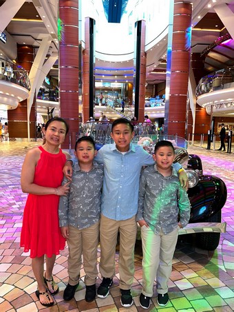 Wenceslao Family - Cruise 2022 Day7